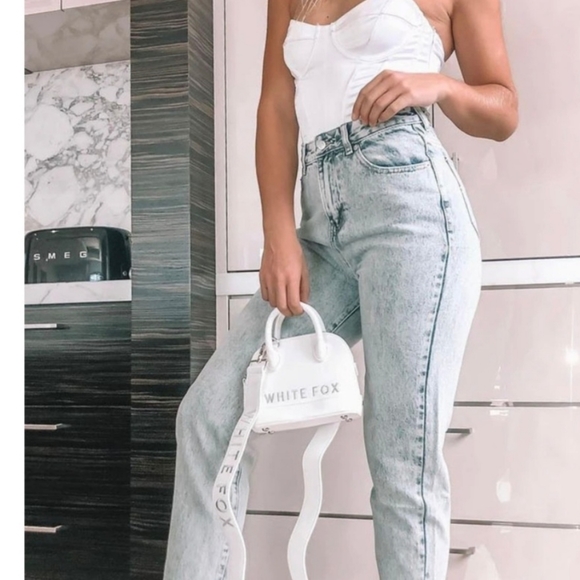 What Goes Around Boyfriend Jeans - Picture 2 of 4